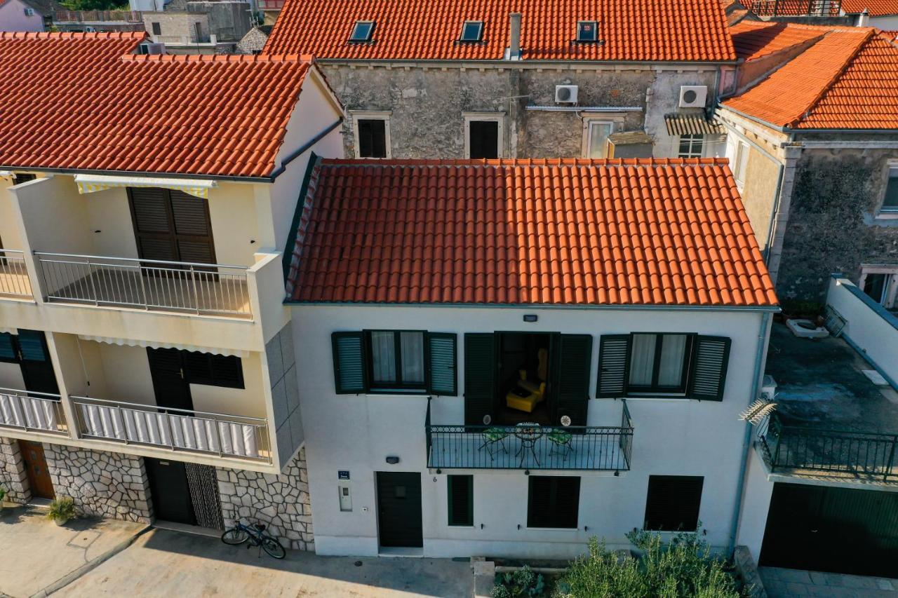 Apartment Milka With Sea View 迪斯诺 外观 照片